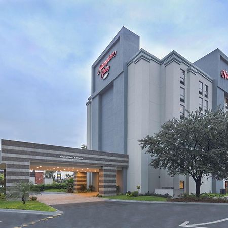 Hampton By Hilton Monterrey Galerias Obispado Zewnętrze zdjęcie