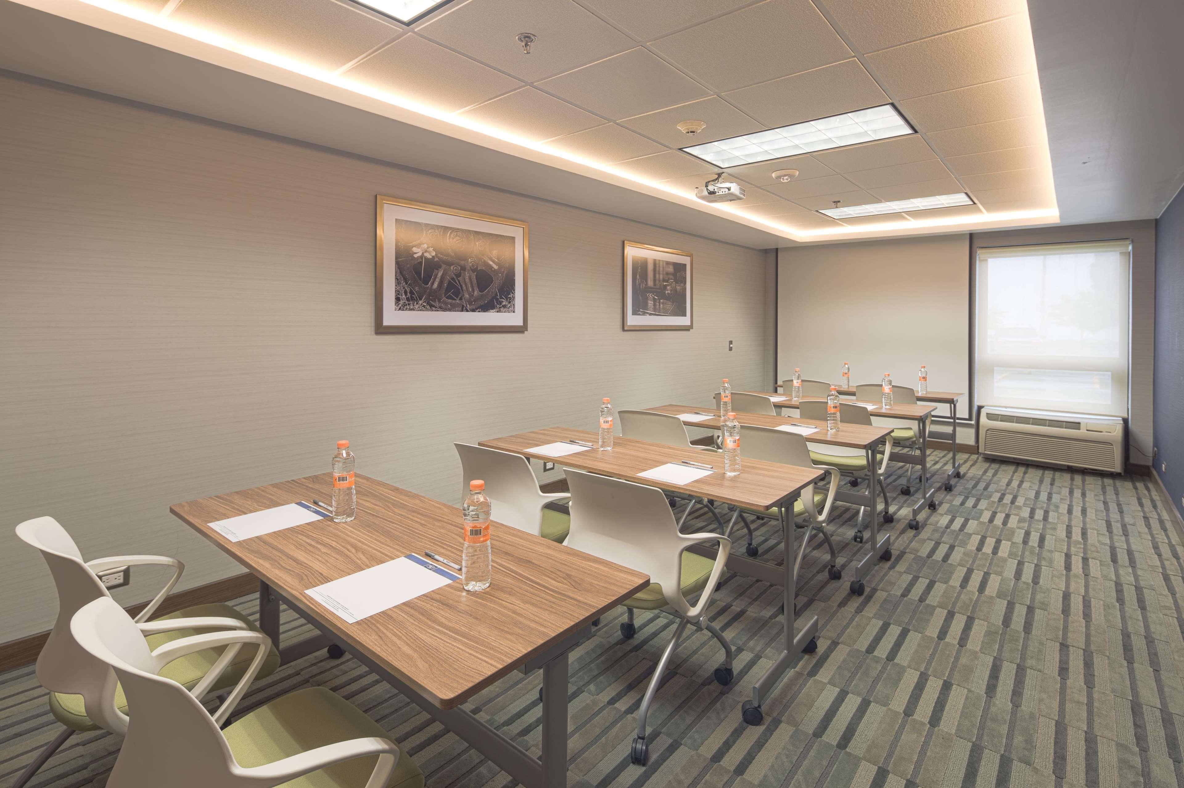 Hampton By Hilton Monterrey Galerias Obispado Zewnętrze zdjęcie
