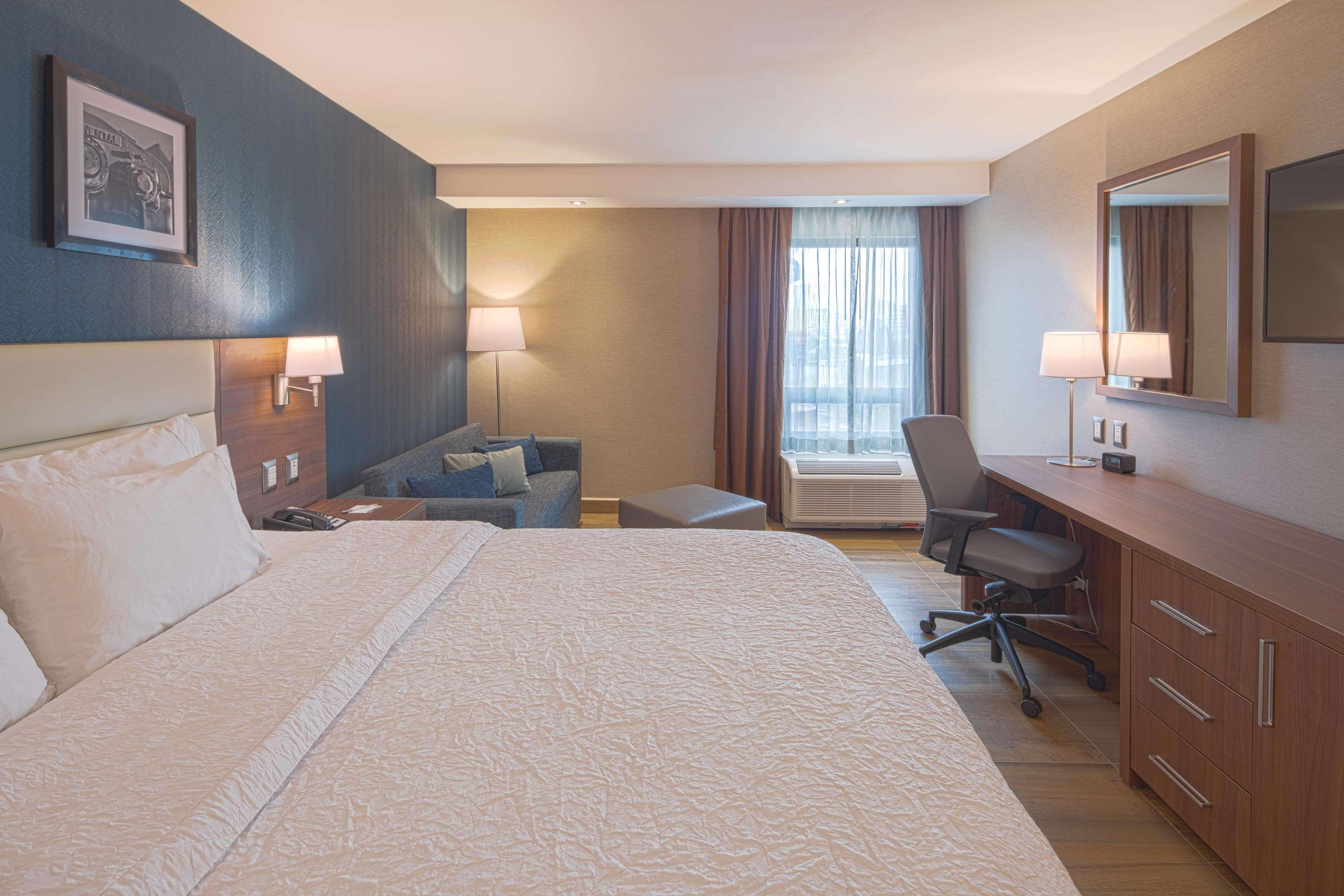 Hampton By Hilton Monterrey Galerias Obispado Zewnętrze zdjęcie
