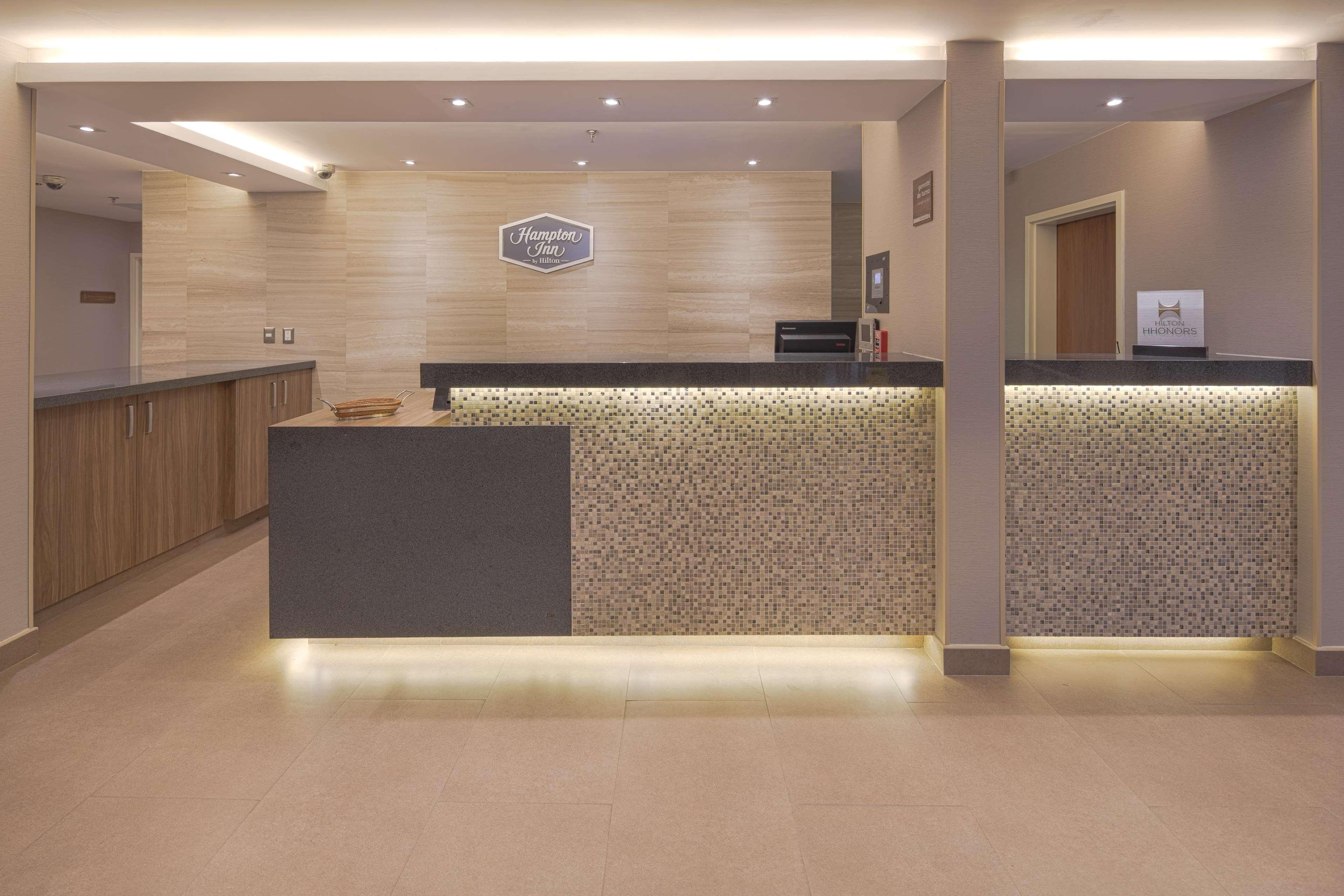 Hampton By Hilton Monterrey Galerias Obispado Zewnętrze zdjęcie