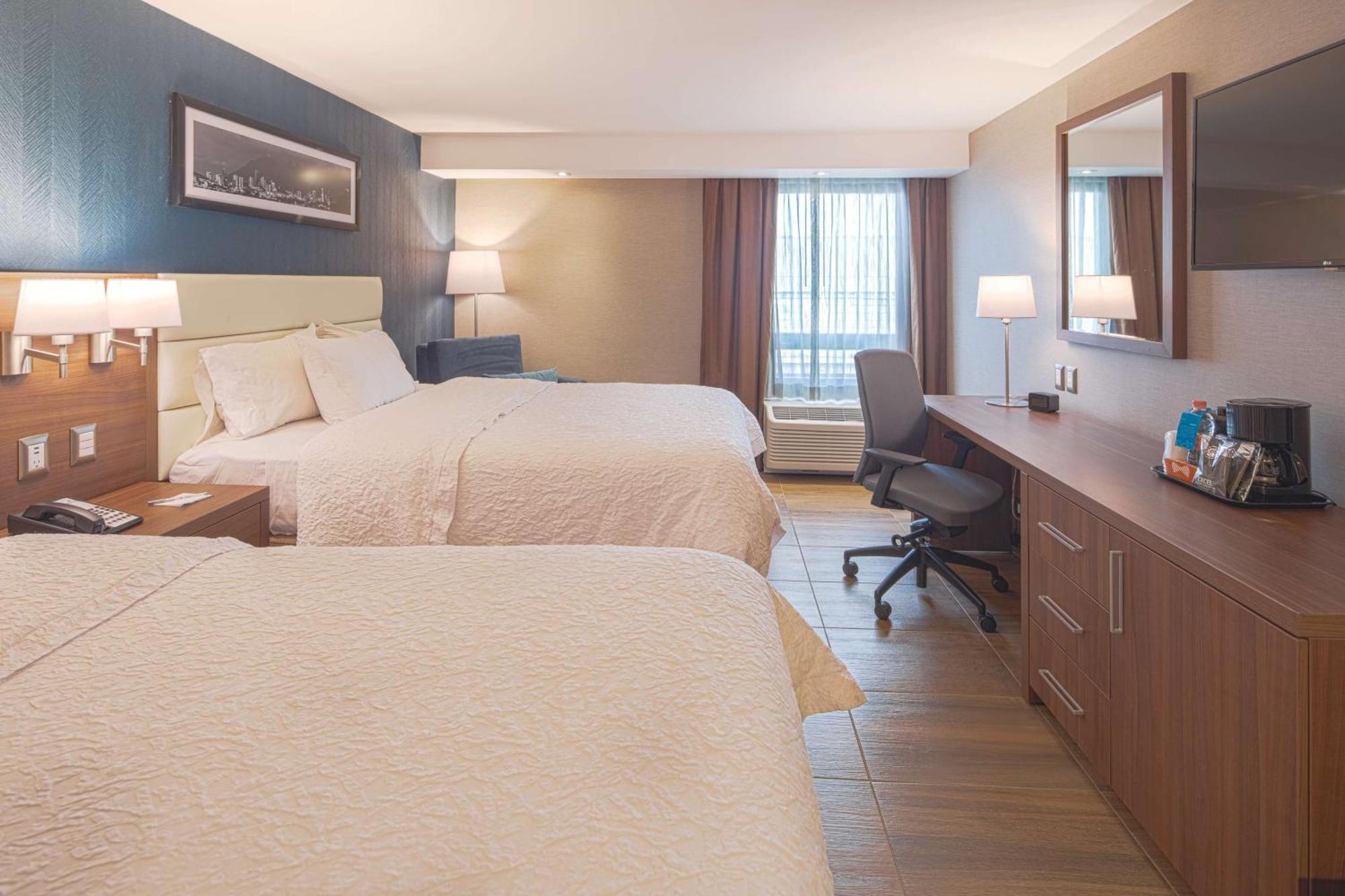 Hampton By Hilton Monterrey Galerias Obispado Zewnętrze zdjęcie