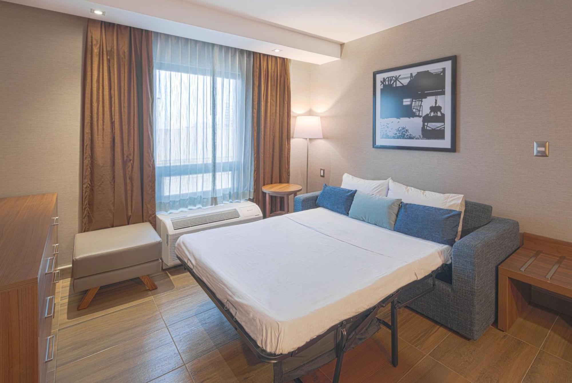 Hampton By Hilton Monterrey Galerias Obispado Zewnętrze zdjęcie