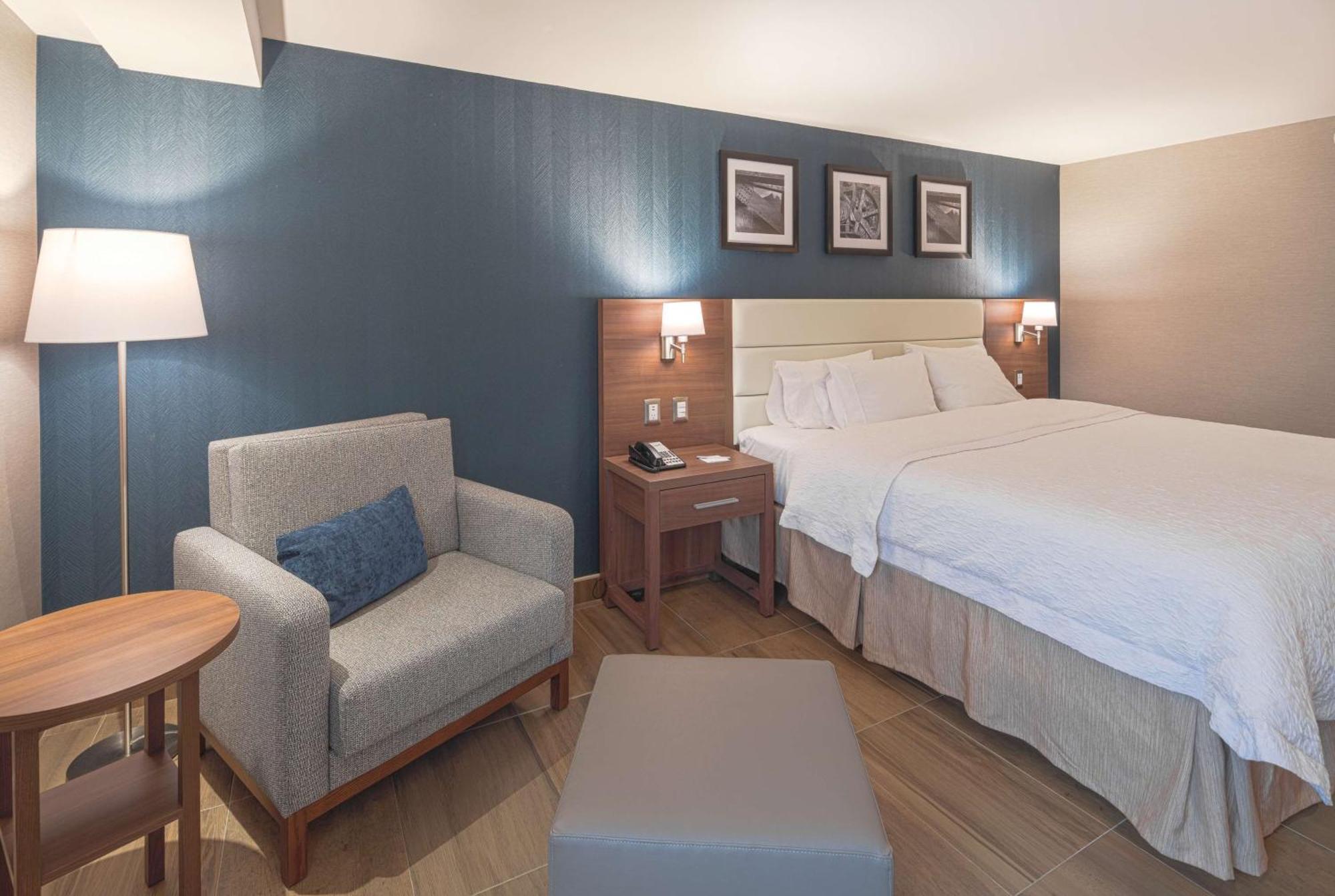 Hampton By Hilton Monterrey Galerias Obispado Zewnętrze zdjęcie