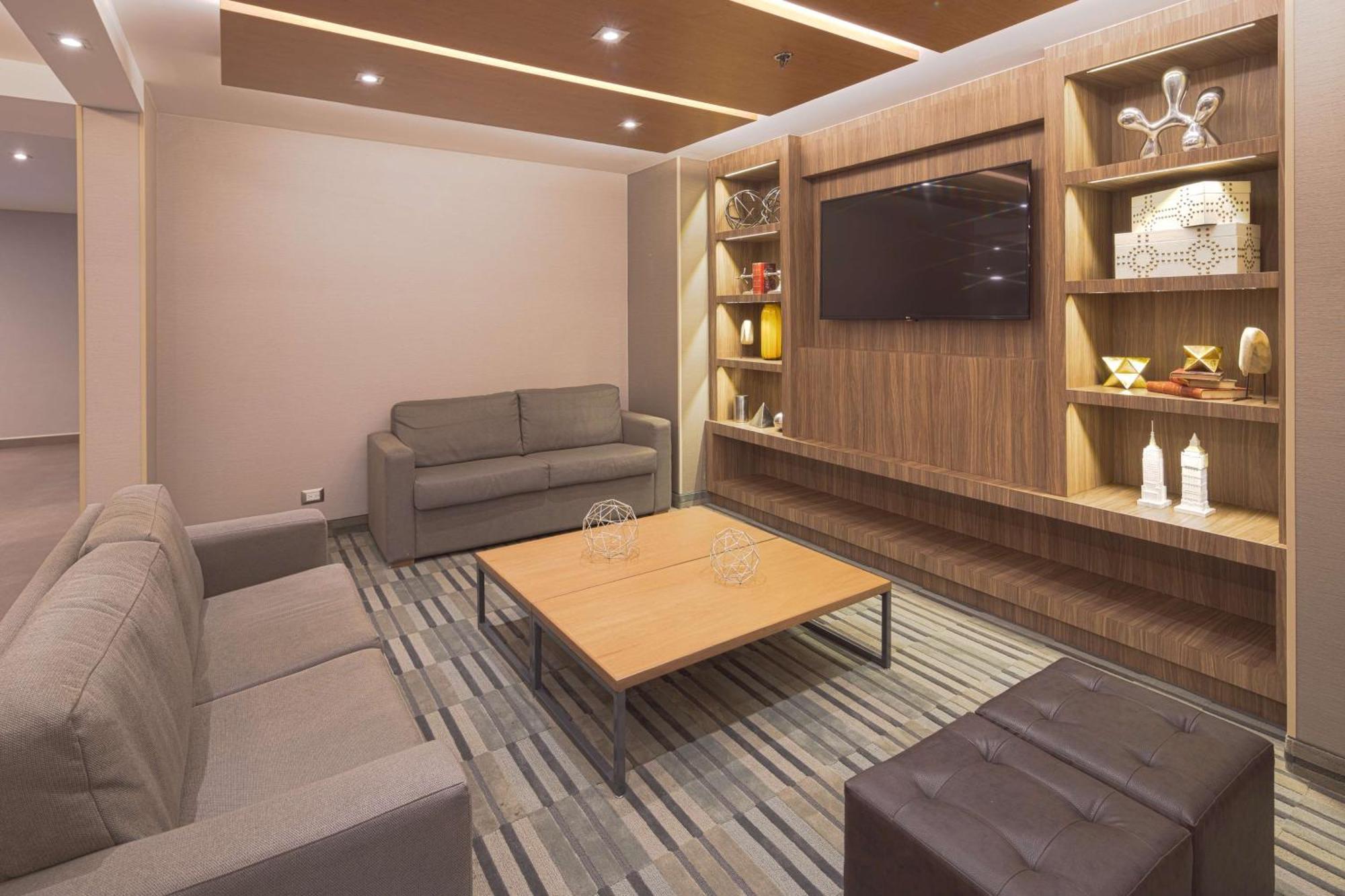 Hampton By Hilton Monterrey Galerias Obispado Zewnętrze zdjęcie