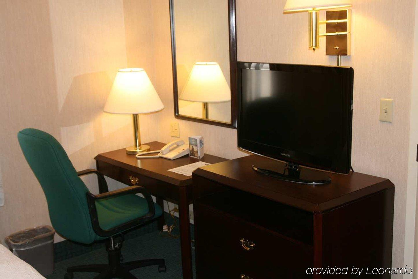 Hampton By Hilton Monterrey Galerias Obispado Zewnętrze zdjęcie
