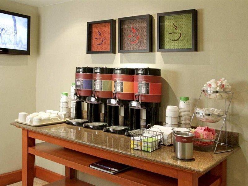 Hampton By Hilton Monterrey Galerias Obispado Zewnętrze zdjęcie