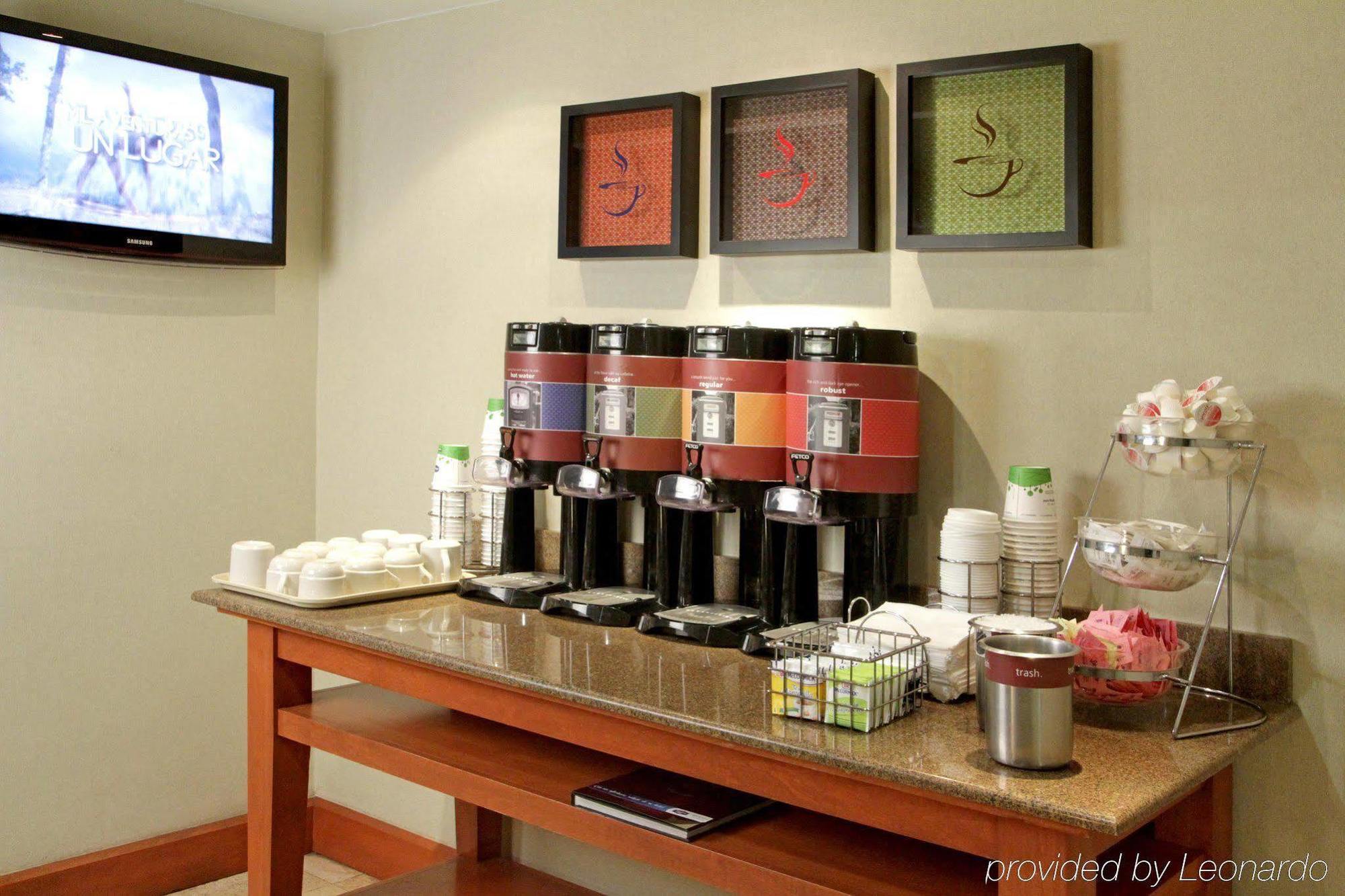 Hampton By Hilton Monterrey Galerias Obispado Zewnętrze zdjęcie