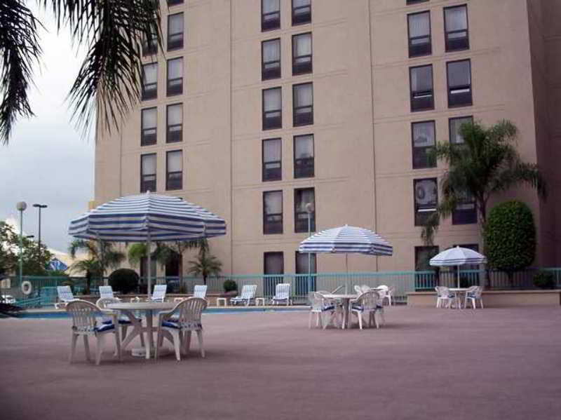 Hampton By Hilton Monterrey Galerias Obispado Zewnętrze zdjęcie